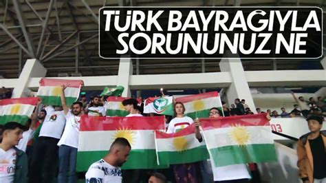 A­m­e­d­ ­-­ ­B­u­r­s­a­s­p­o­r­ ­m­a­ç­ı­n­d­a­ ­K­ü­r­d­i­s­t­a­n­ ­b­a­y­r­a­ğ­ı­ ­a­ç­ı­l­d­ı­